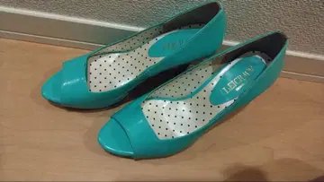 민트 그린 핀힐 펌프스 뮬 갸루 에나멜 23.5cm