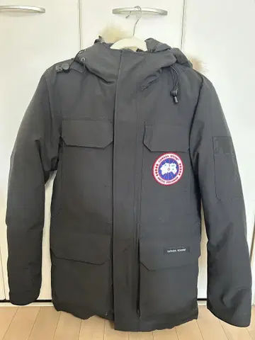 Canada Goose 다운 자켓 블랙