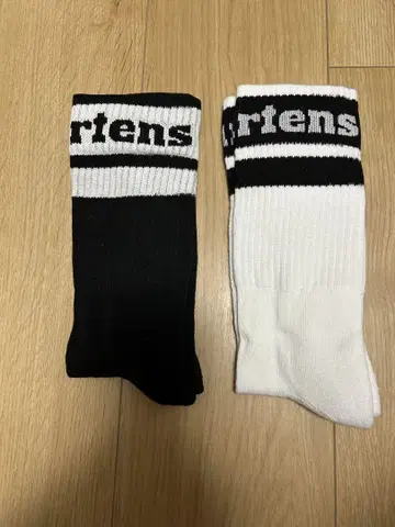 Dr. Martens 닥터마틴 애슬레틱 로고 삭스 2족 세트