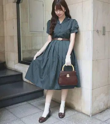 언아나더 앤젤러스 프론트 핀턱 오픈 카라 원피스