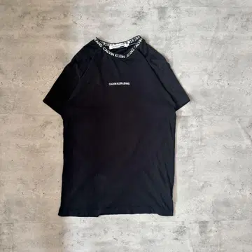 CALVIN KLEIN JEANS 캘빈클라인 T셔츠 블랙