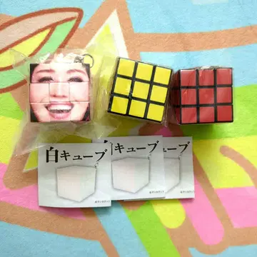 캡슐 토이 루빅스 큐브 안미카 화이트 큐브