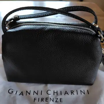 GIANNI CHIARINI 블랙 가죽 숄더백 S