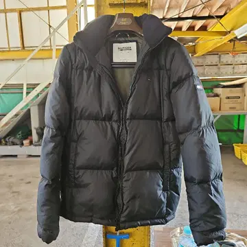 HILFIGER DENIM 블랙 다운 자켓 S
