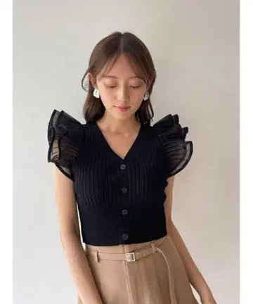 [새상품급] snidel 프릴 니트탑 블랙 스나이델 상의