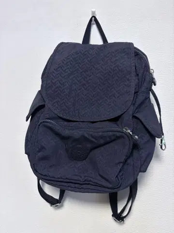 새상품급 키플링 컴팩트 백팩 네이비 KIPLING 1회 사용