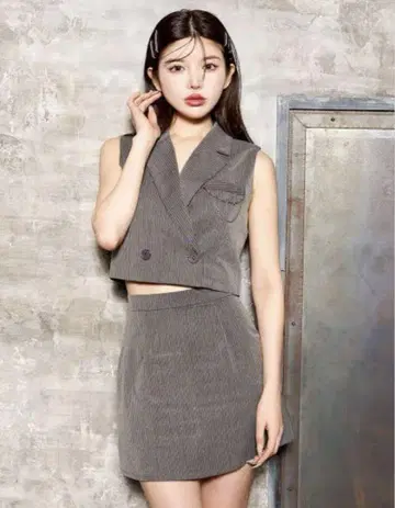 스트라이프 패턴 스커트 셋업