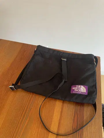 THE NORTH FACE 블랙 숄더백