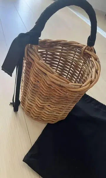 핸들 바스켓백 블랙 복조리 포함
