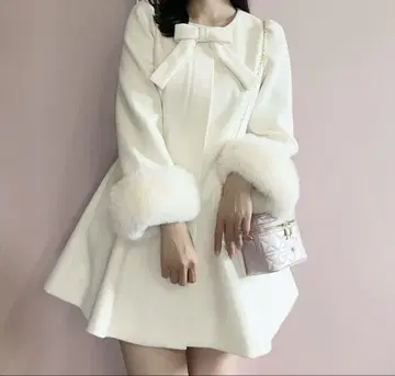 안미르 리본 노카라 플레어 코트
