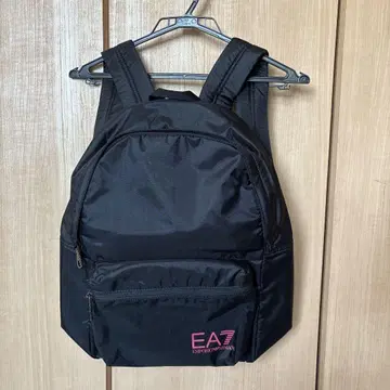 EA7 Emporio Armani 블랙 백팩
