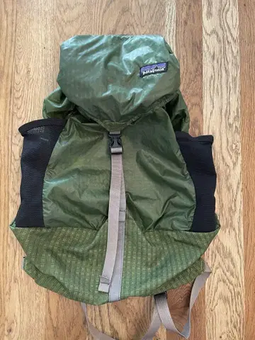 Patagonia 백팩 올리브 그린