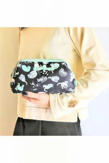새상품 미사용 Multi pouch (고양이)
