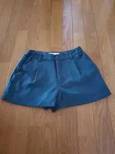 다크 그레이 테이퍼드 숏팬츠