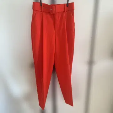ZARA 빨간색 벨트 테이퍼드 팬츠