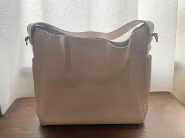 새상품급 FURLA 훌라 카프리치오 숄더백 핑크 베이지