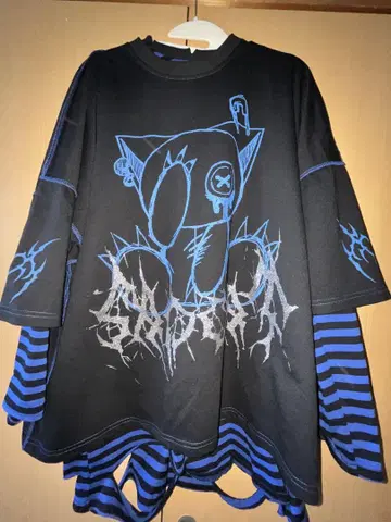 볼칸 SAD CAT 스티치 T셔츠 + 보더 그런지 롱 T