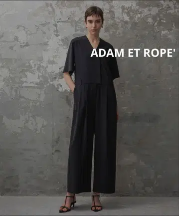 ADAM ET ROPE' EMOELLE V넥 올인원