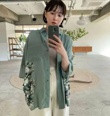 CLANE PANEL FLOWER SHIRT 클라네