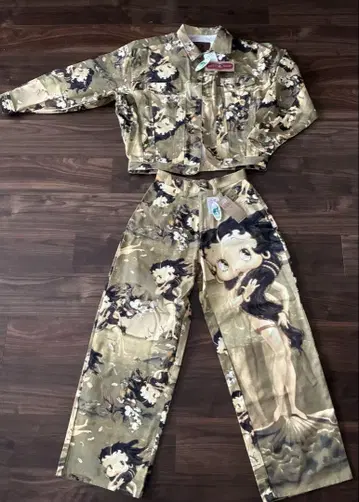 BETTY BOOP 카모플라쥬 패턴 셋업