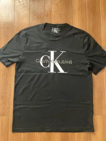 CALVIN KLEIN JEANS 블랙 티셔츠 L