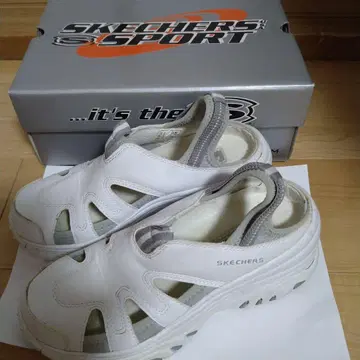 스케쳐스 24cm