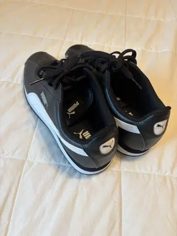 새상품 Puma 블랙 화이트 스니커즈 US 6