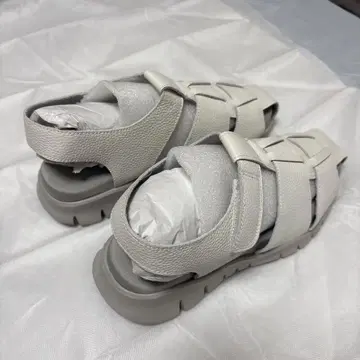 화이트 스트랩 샌들 24.0cm