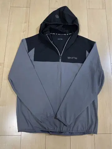 SKINS 후드 나일론 재킷 그레이/블랙