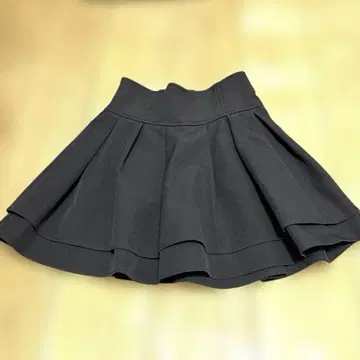 미셸 마카롱 슬림 레그 스커트 블랙 S 사이즈