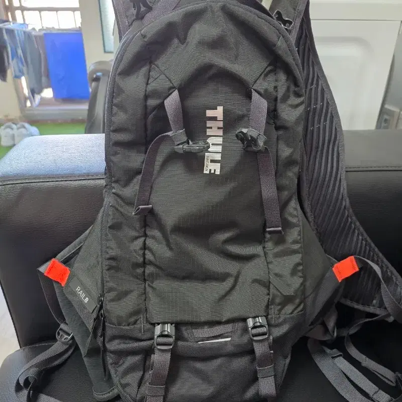 툴레 thule 레일8 rail8 백팩 8L