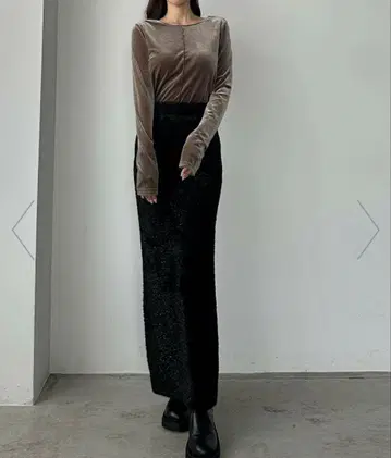 블랙 벨벳 롱 스커트 슬릿