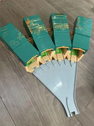 프라레일 토마스 기관고