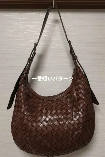 사자비 숄더백 가죽 인트레차트 하프문 브라운