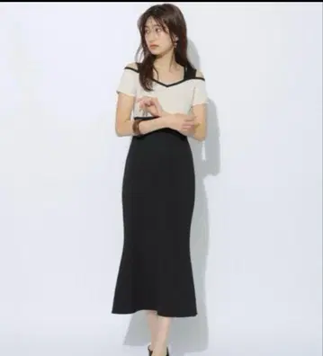 Rirandture 리랜드 튤 디자인 스트랩 니트 원피스