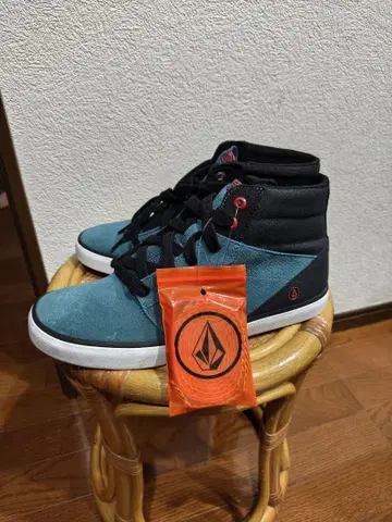 Volcom 파랑 블랙 하이컷 스니커즈