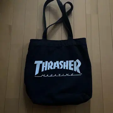 THRASHER 블랙 토트백