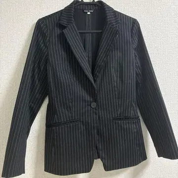 블랙 스트라이프 테일러드 자켓