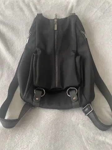 검은색 백팩