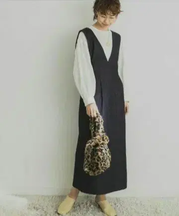 어반 리서치 라이트 데님 오버롤 스커트