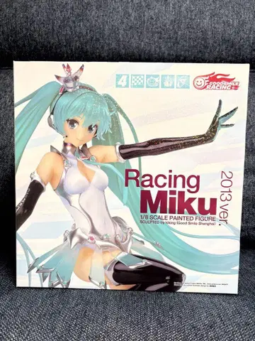 Racing Miku 2013 Ver. 1/8 스케일 피규어