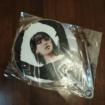 LESSERAFIM 김채원 부채