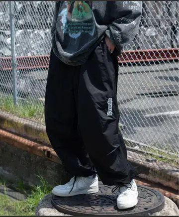 블랙 자수 스노우 팬츠