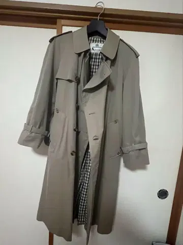 Aquascutum 아쿠아 스큐텀 트렌치코트