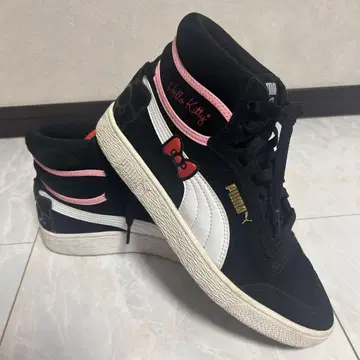 Puma 헬로키티 콜라보 하이컷 스니커즈