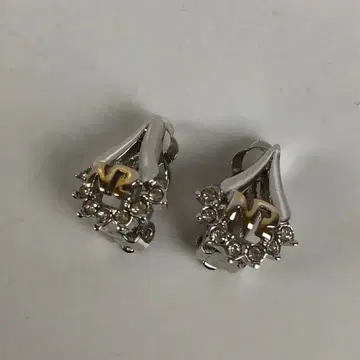 NINA RICCI 니나리치 귀걸이 실버 여성용 브랜드