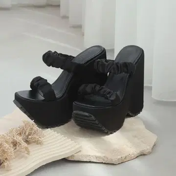 Darich 새틴 플랫폼 샌들