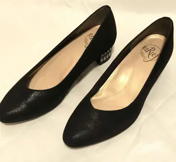 미사용 unReef 라운드토 펌프스 블랙 24.5cm