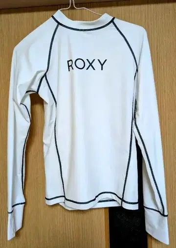 ROXY 긴팔 래쉬가드 화이트