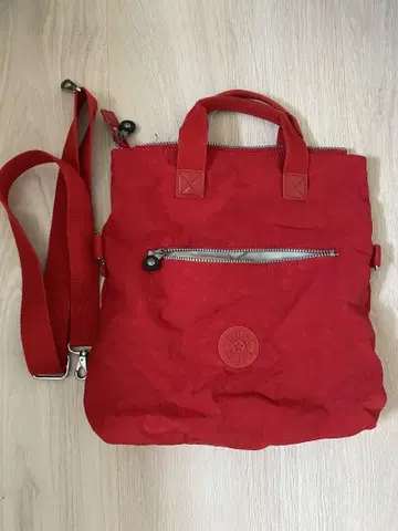 Kipling 레드 나일론 백
